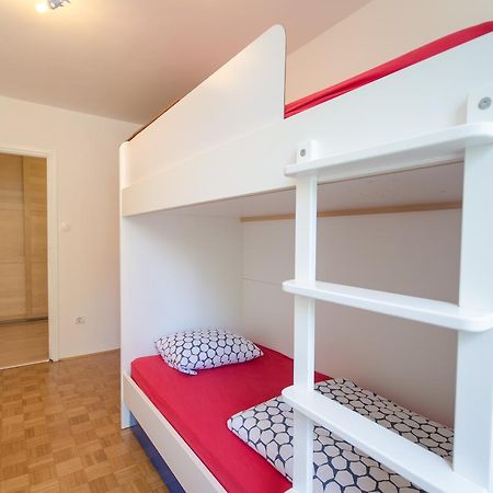 Apartment Near The Train Station Ljubljana Exterior foto