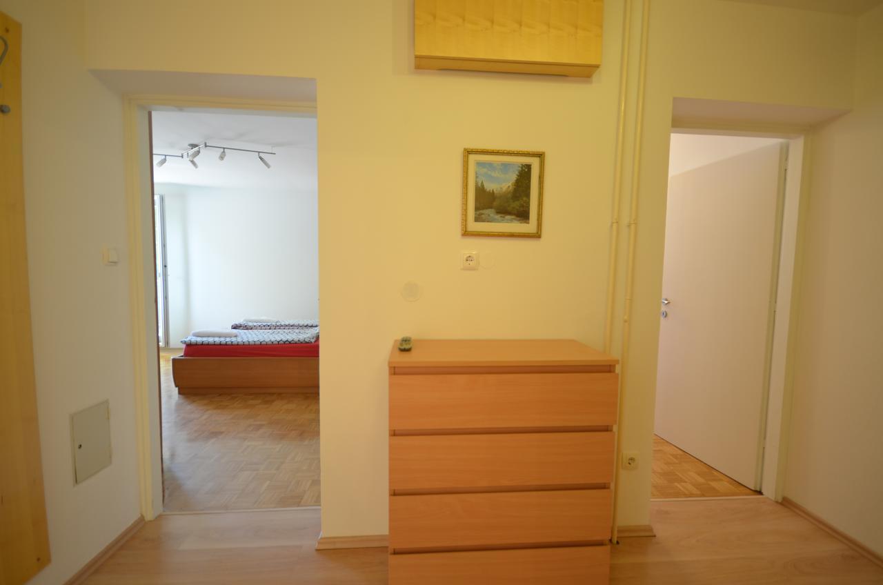 Apartment Near The Train Station Ljubljana Exterior foto