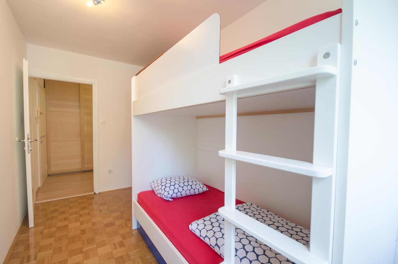 Apartment Near The Train Station Ljubljana Exterior foto