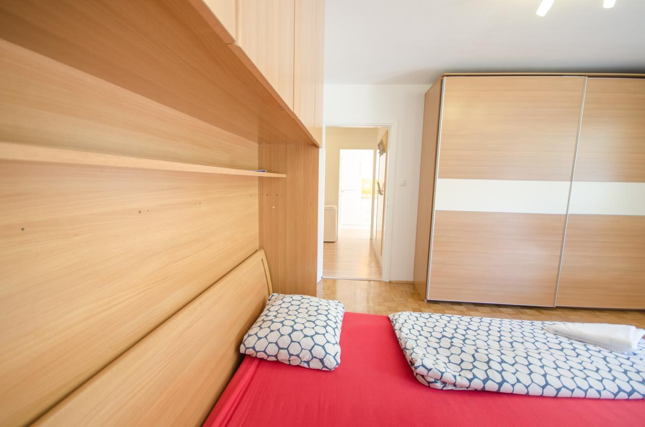 Apartment Near The Train Station Ljubljana Exterior foto