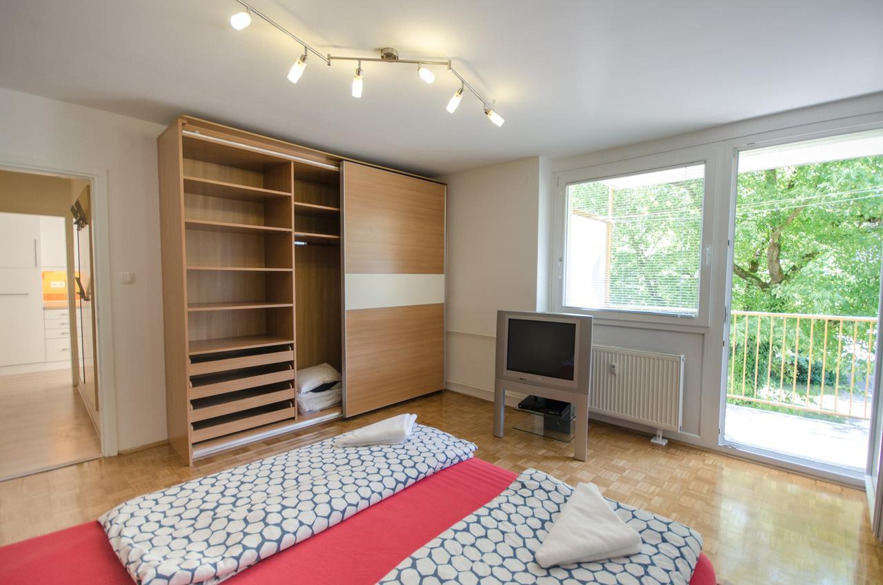 Apartment Near The Train Station Ljubljana Exterior foto